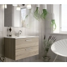 Fotografias de ambiente do móvel de casa de banho suspen1so Mayorca de 60 cm de largura na cor Cambriana com lavatório integrado