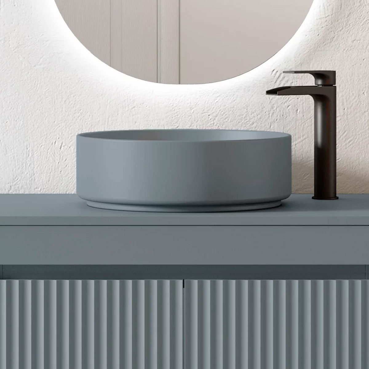 Mueble de baño de suelo de 60 cm con lavabo sobre encimera color Avio Modelo Granadaf